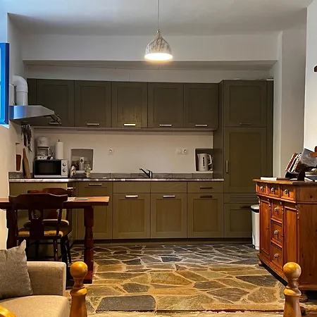 Ferienhaus The Donkey House, Pragmatefti