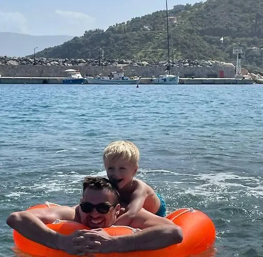 Ferienhaus The Donkey House, Pragmatefti