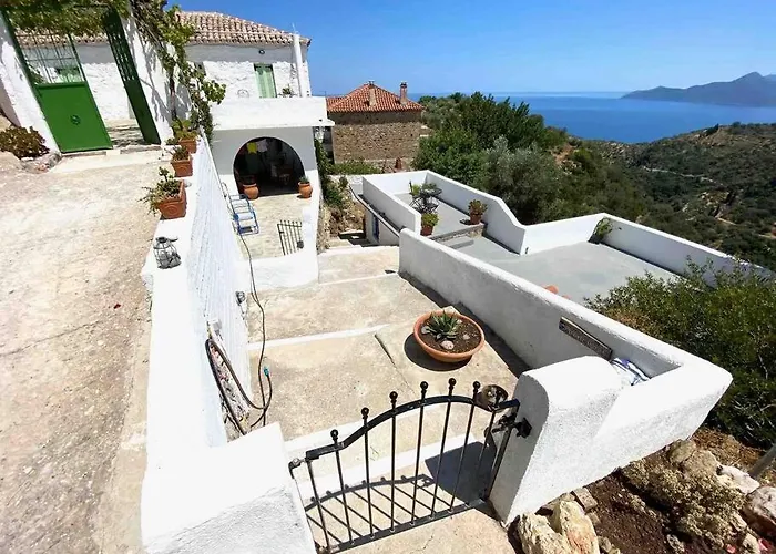 Ferienhaus The Donkey House, Pragmatefti